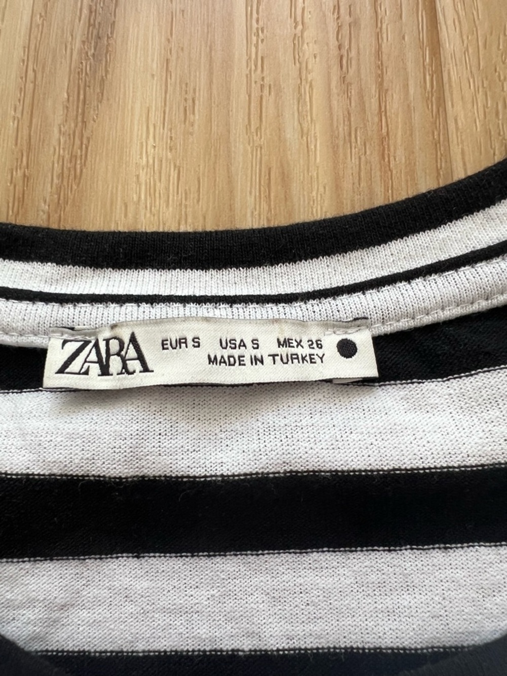 Zara Black & White Striped Tee with Red Abstract Graphic Tee Small - Picture 7 of 8